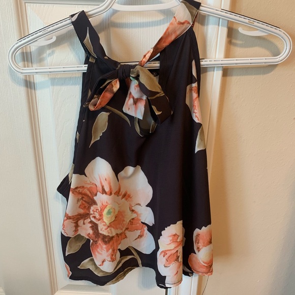 Two piece outfit - Picture 2 of 5